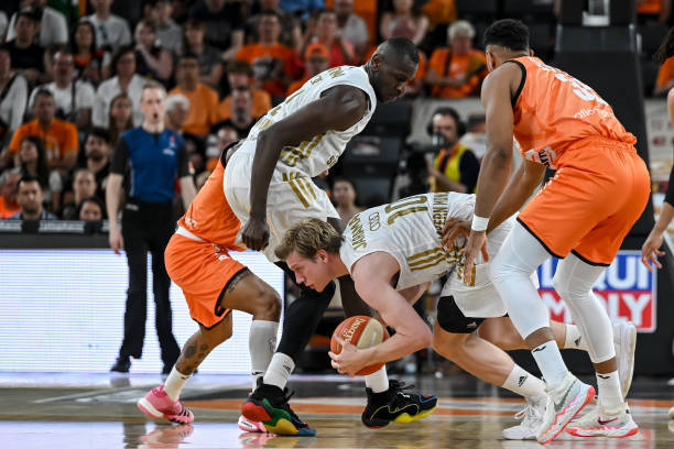 和冲突场面 和冲突场面