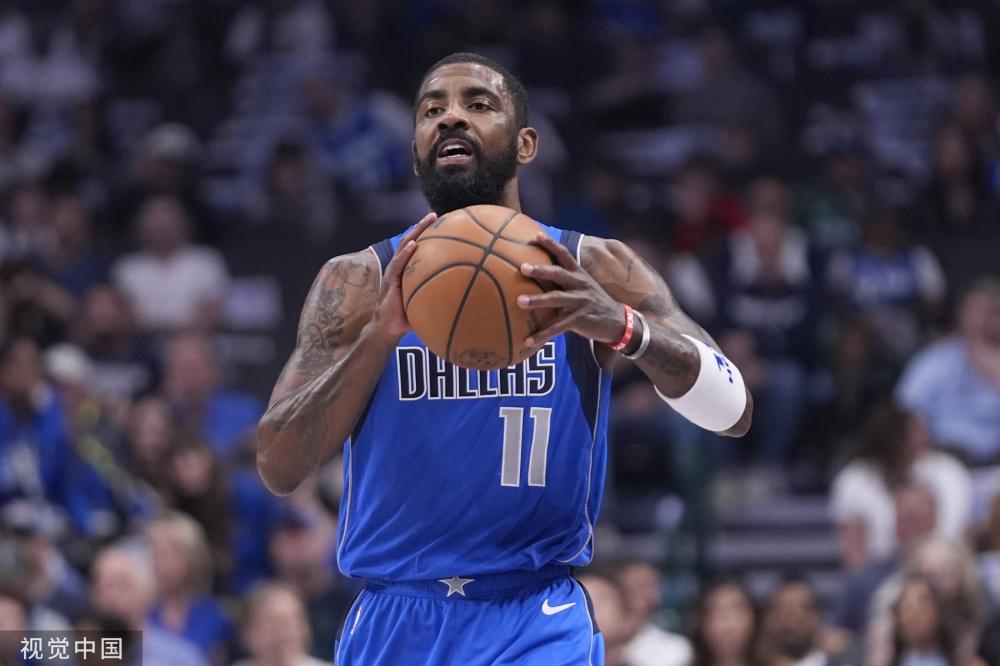 得十分胶着 得十分胶着