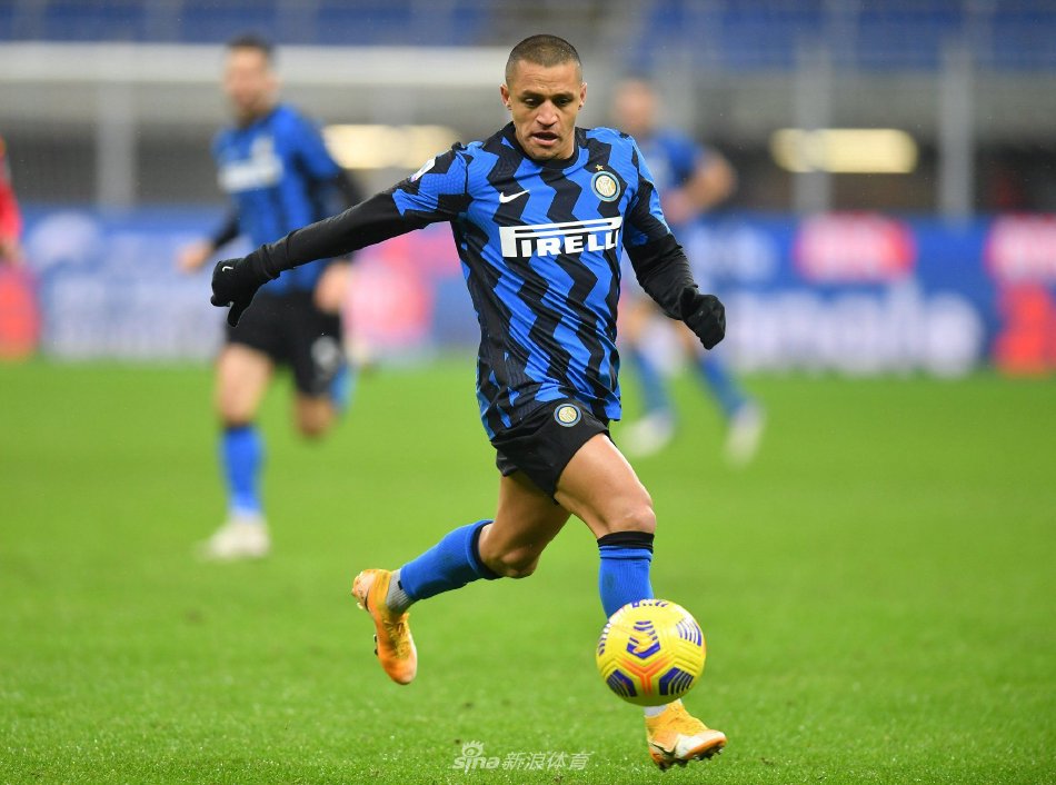 病迫使他在 病迫使他在