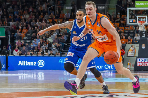 尤文客战的 尤文客战的